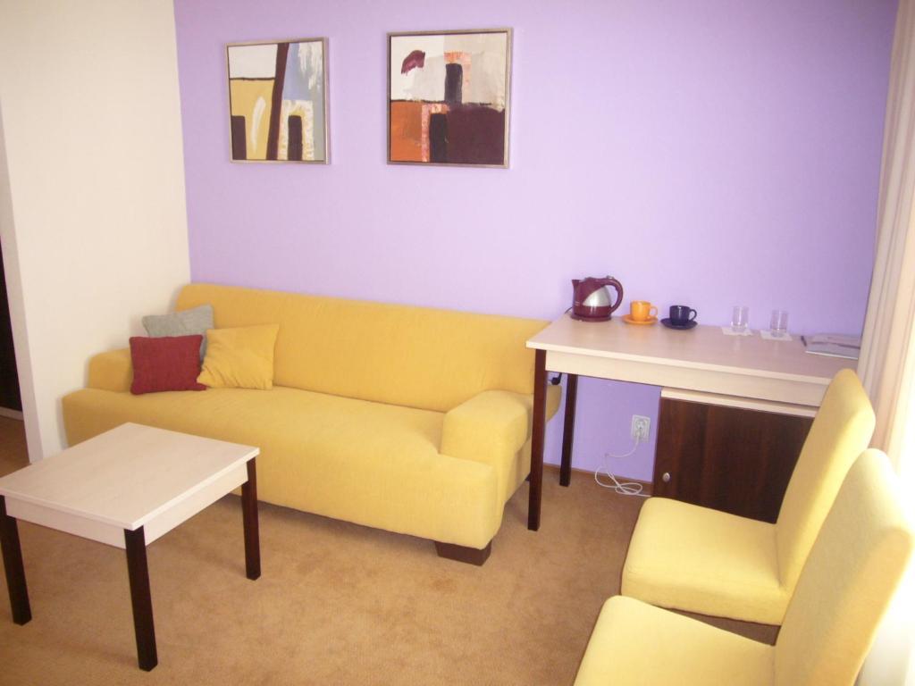 7 Days Hotel Kamyanets-Podilskyi 객실 사진