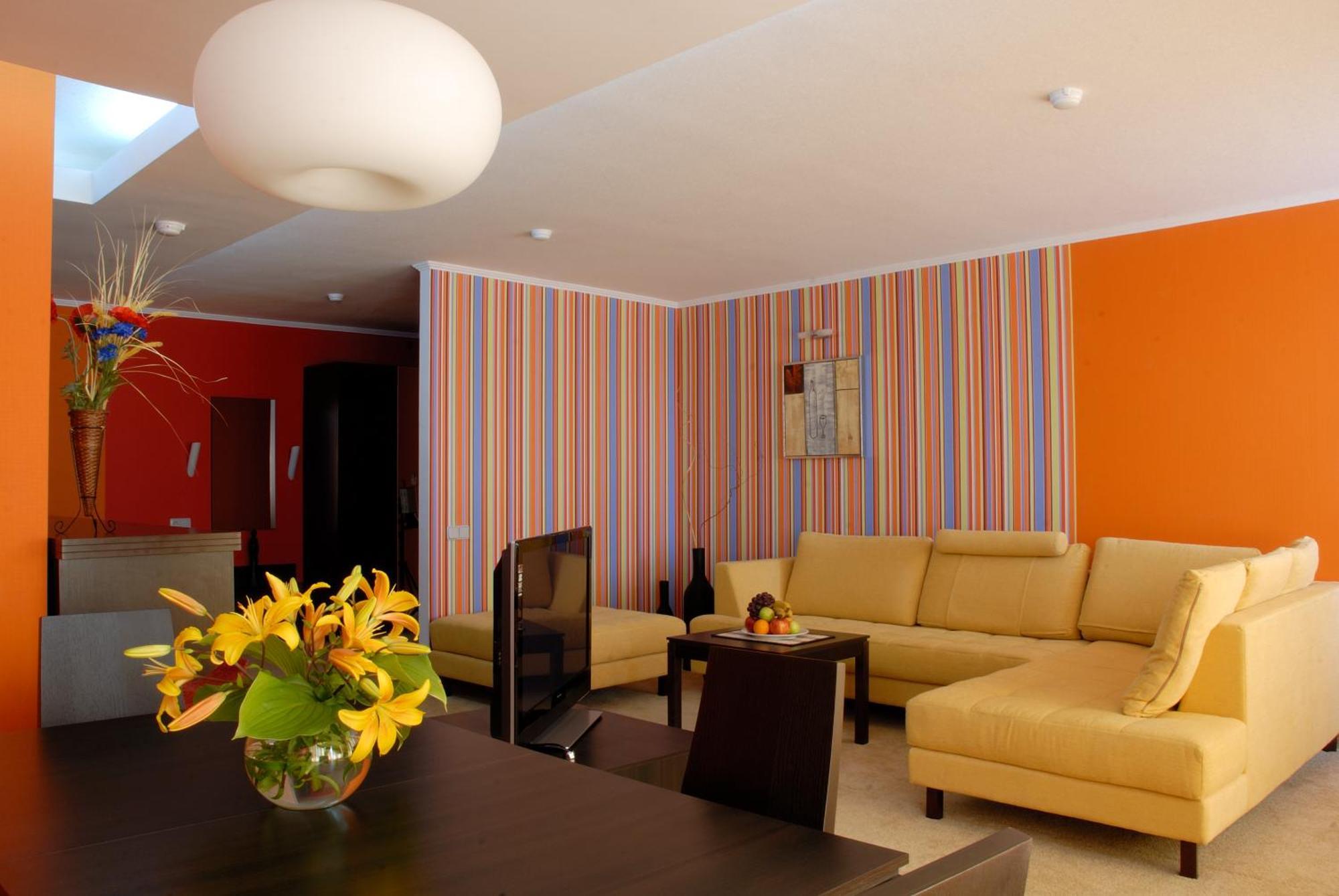 7 Days Hotel Kamyanets-Podilskyi 외부 사진