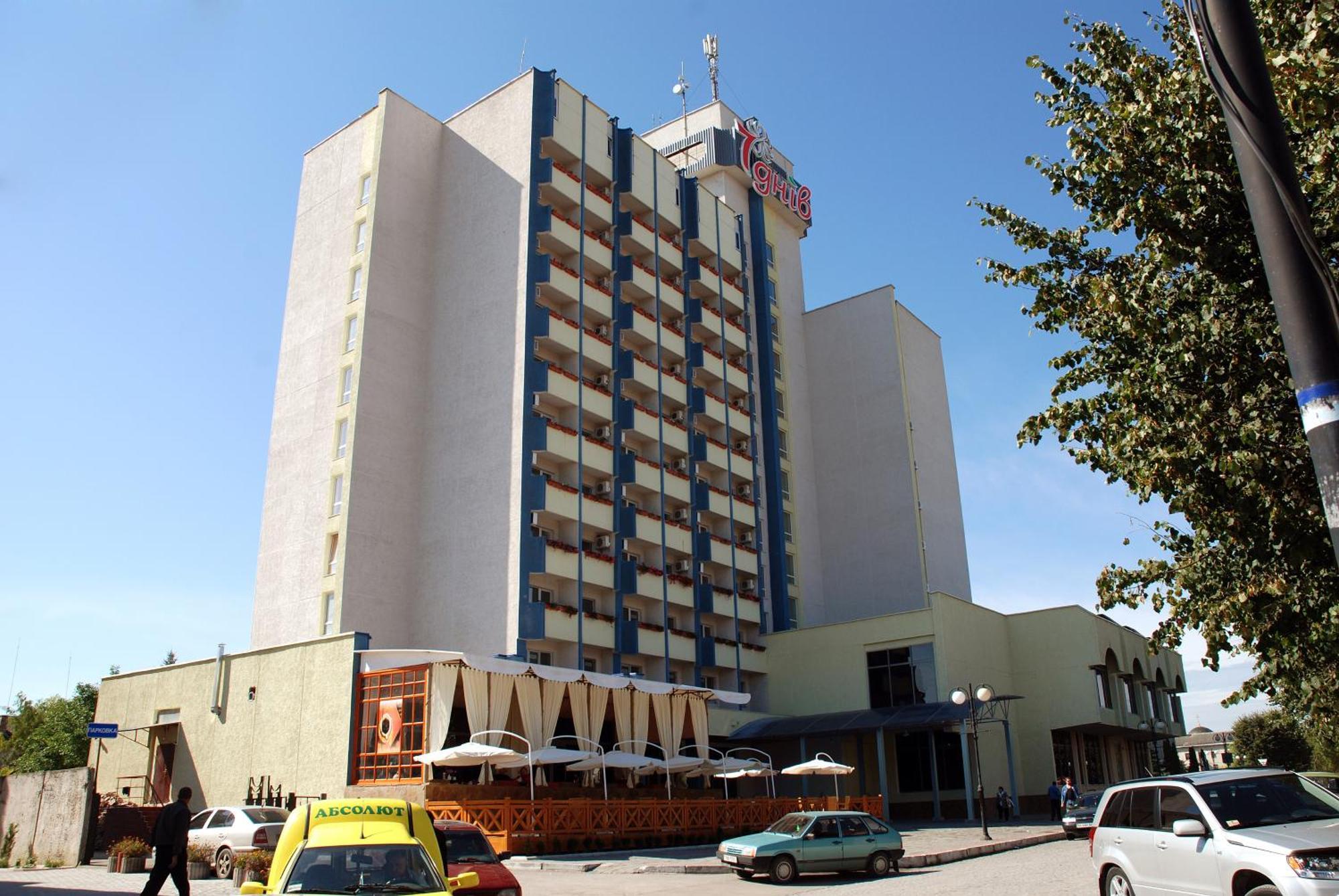 7 Days Hotel Kamyanets-Podilskyi 외부 사진