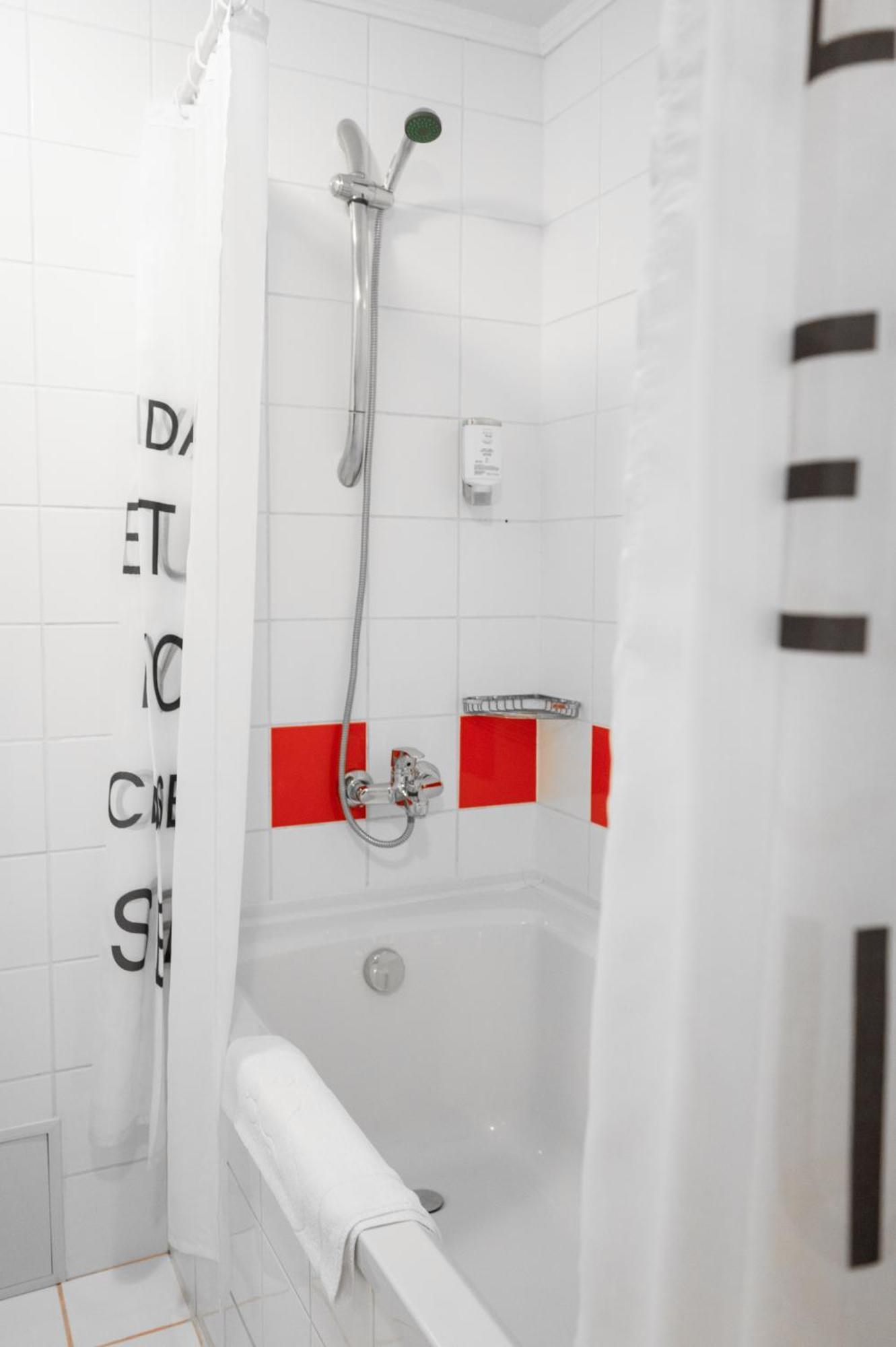 7 Days Hotel Kamyanets-Podilskyi 외부 사진