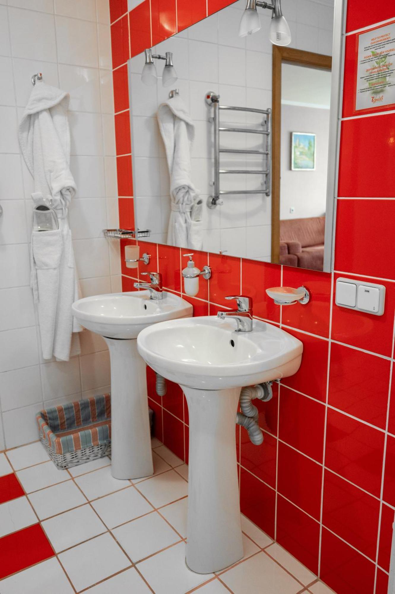 7 Days Hotel Kamyanets-Podilskyi 외부 사진