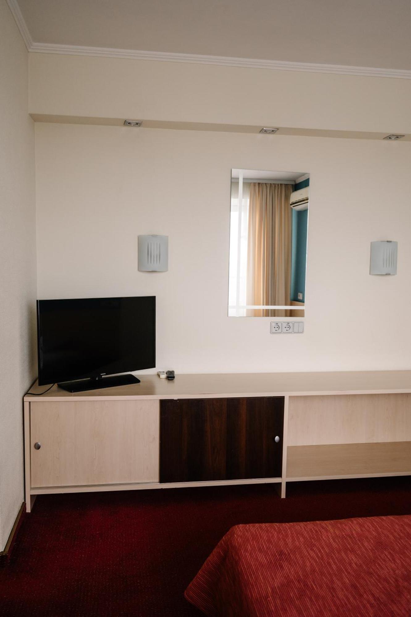 7 Days Hotel Kamyanets-Podilskyi 외부 사진