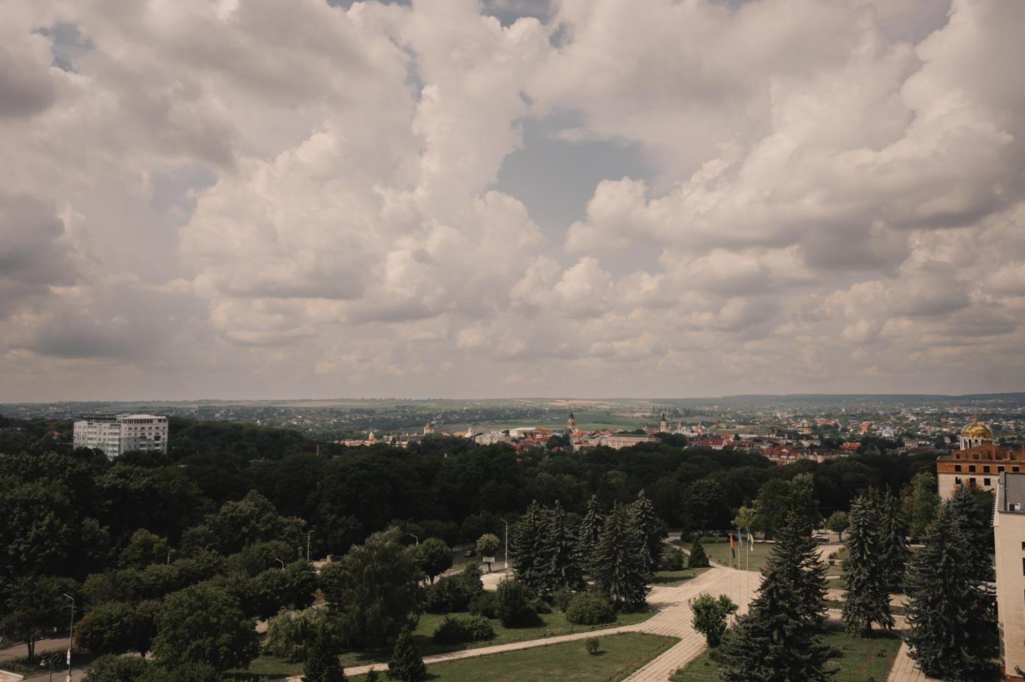 7 Days Hotel Kamyanets-Podilskyi 외부 사진